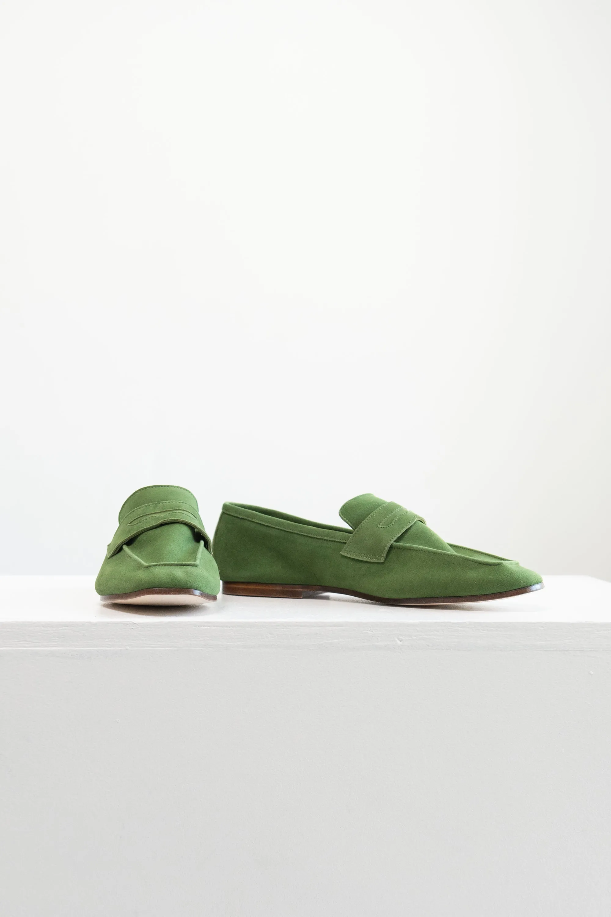 Essenziale Classic Suede Loafer, Dark Green