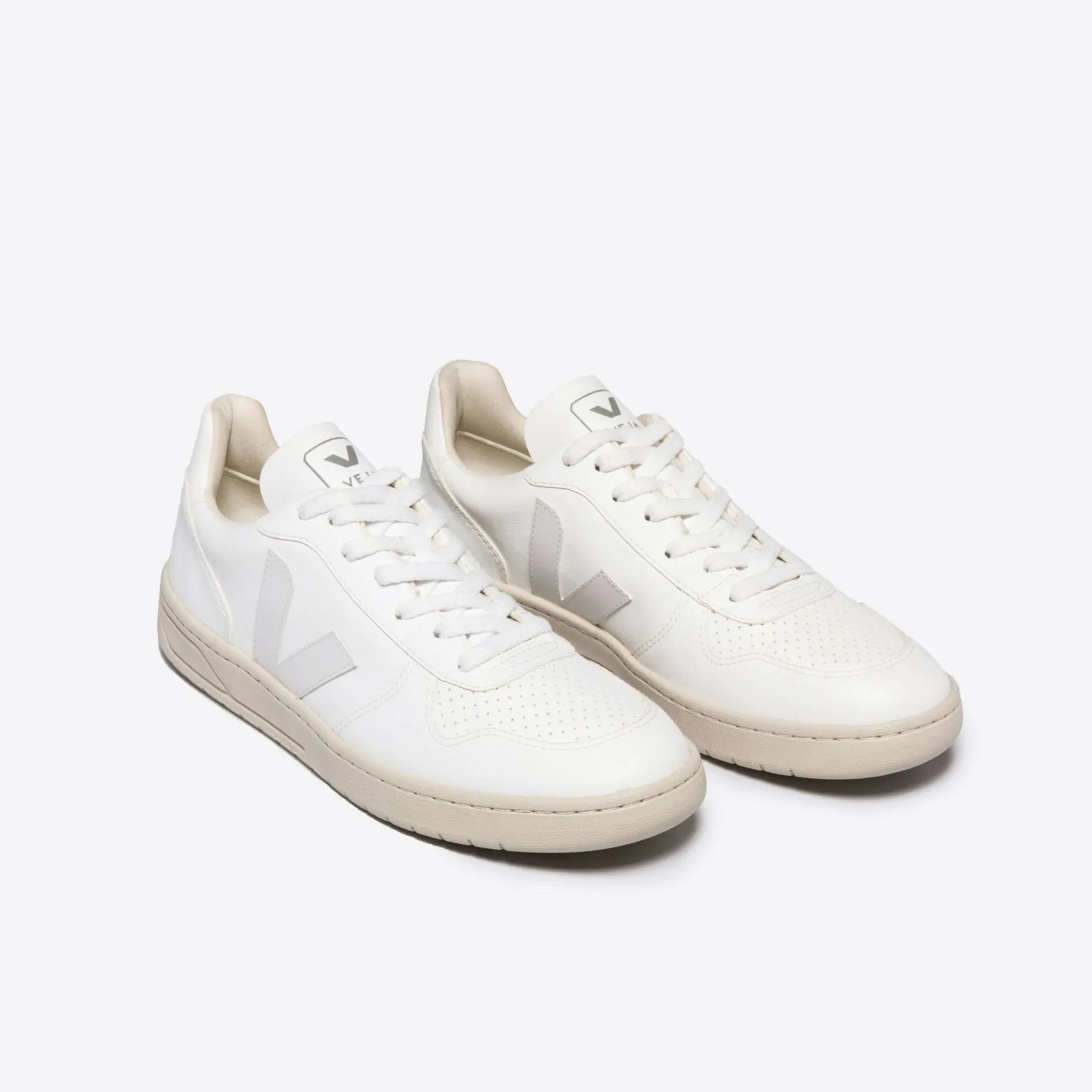 VEJA V-10 CWL | Full White